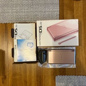 Nintendo DS Lite